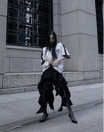 melt the lady THEREDTHREAD T셔츠 상의