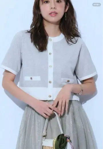 쟈스글리티 반팔 자켓 스타일 라메 가디건 실버