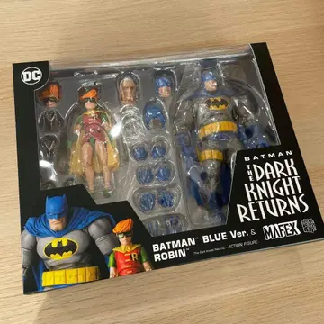 마펙스 No.139 MAFEX BATMAN BLUE Ver. & -