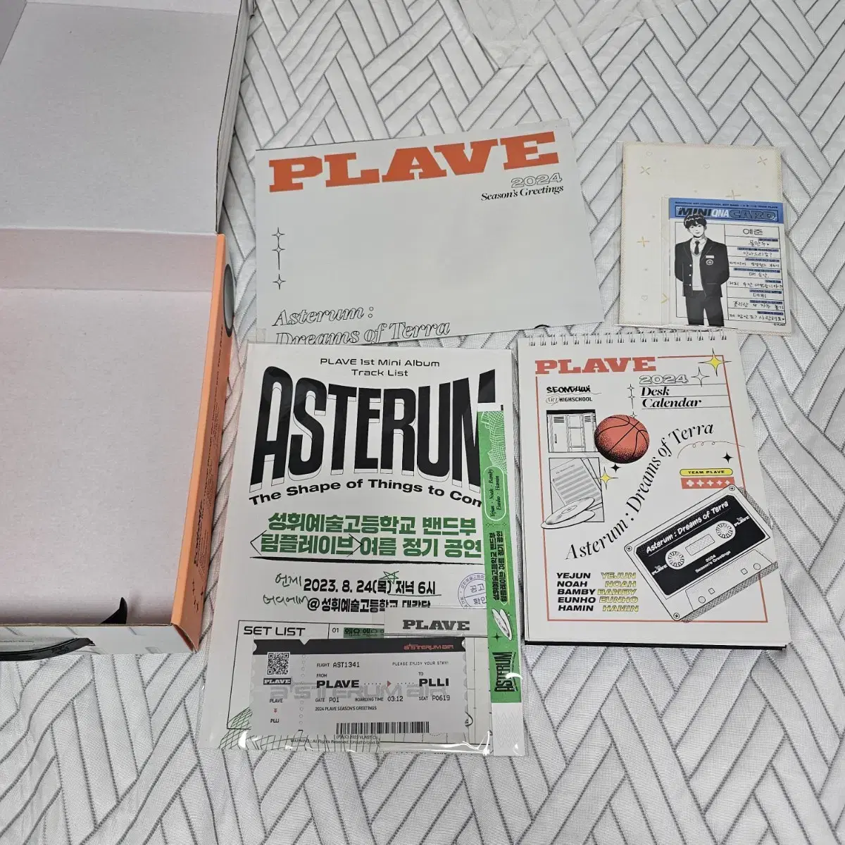 PLAVE 2024 シーグリ Season's Greetings 新品 PLAVE - [2024 Season's Greetings] – kpopalbums.com