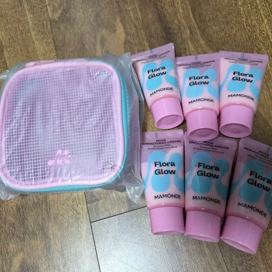 Mamonde powch & Flora Glow Rose Smoothing Cream 150ml