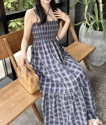 홀터넥 체크 무늬 셔링 원피스 INGNI