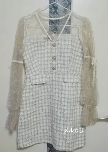 Audrey 트위드 시스루 소매 원피스 베이지 하트 펄 프릴
