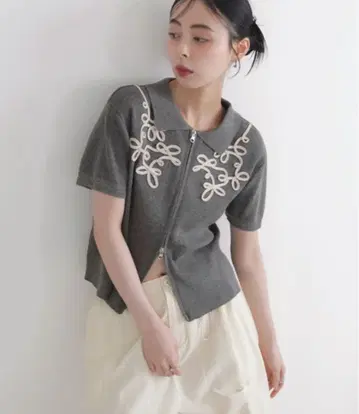 자수 니트 그레이 반팔