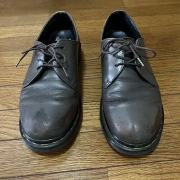 Dr. Martens 3홀 그레이 배송비 포함