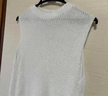 GALERIE VIE 화이트 니트 베스트