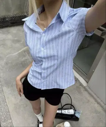 베이드 스트라이프 반팔 셔츠 스카이블루