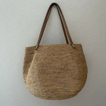 Le Voyage en Panier 르보야앙파니에 카고바