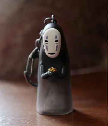 도토리공화국 키링 센과 치히로의 행방불명 사금과 가오나시 택 포함 새상품