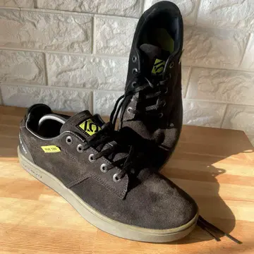 FIVE TEN STEALTH UK9