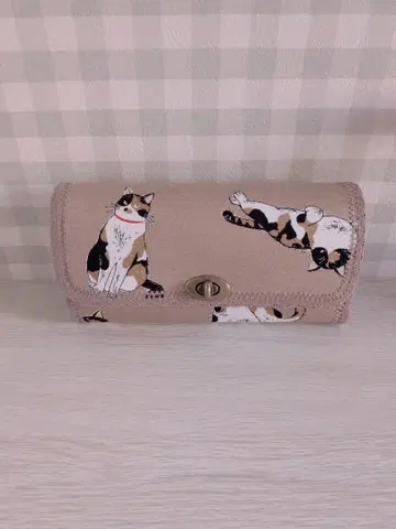 삼색 고양이 씨의 장지갑