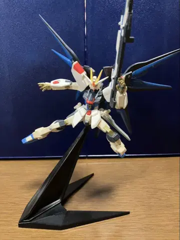 스트라이크 프리덤 건담 피규어 키라 야마토