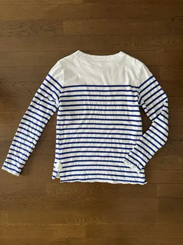 sacai 보더 티셔츠