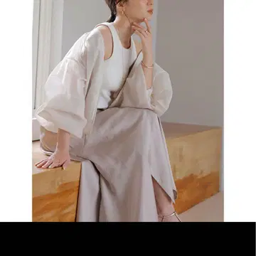 [완판템] anuans 아뉴앙스 볼륨 슬리브 시어 블루종 새상품급