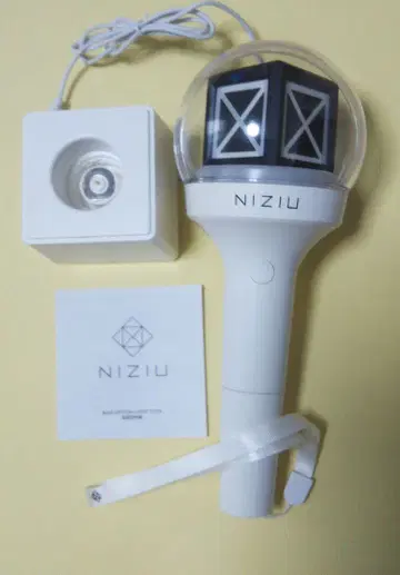 NiziU 공식 응원봉 중고 (상자 없음)