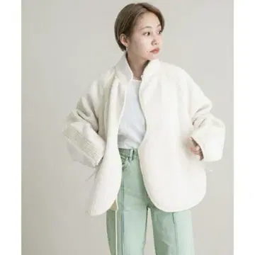 새상품급 [ KBF ] 블레이드 보아 자켓 아이보리