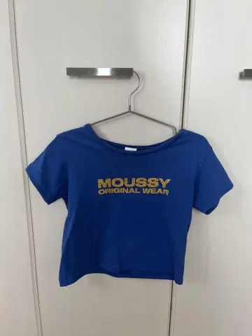 MOUSSY 크롭 T