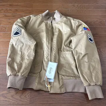 KaraKu 베이지 집업 밀리터리 자켓 미사용 택 포함