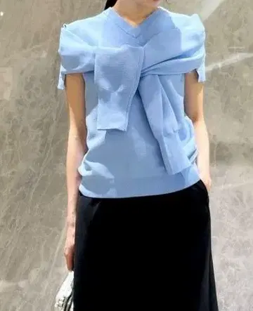 택 포함 미사용 새상품 스카이블루 슬래시 2way 풀오버