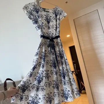 LAURA ASHLEY 로라 애슐리 원피스