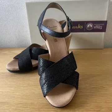 Clarks 클락스 샌들 통굽 밑창 23.5cm 가죽