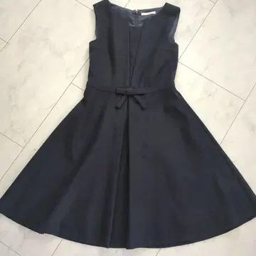 Prima Scherrer 네이비 슬리브리스 원피스