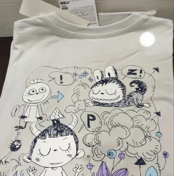 유니클로 더 몬스터즈 라부부 T셔츠 L 사이즈