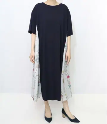 이즈스칼라 552264: 꽃과 여우 패턴 사이드 절개 랜덤 리브 원피스