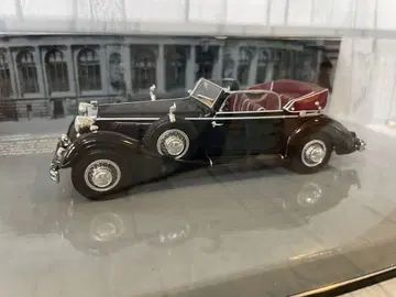 Horch 853 A 미니카 1/43 블랙/빨간색