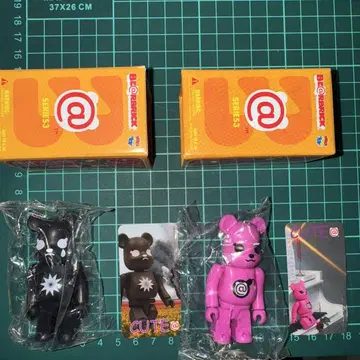 BE@RBRICK*SERIES3*CUTE*베어브릭*표*뒤*2개 세트