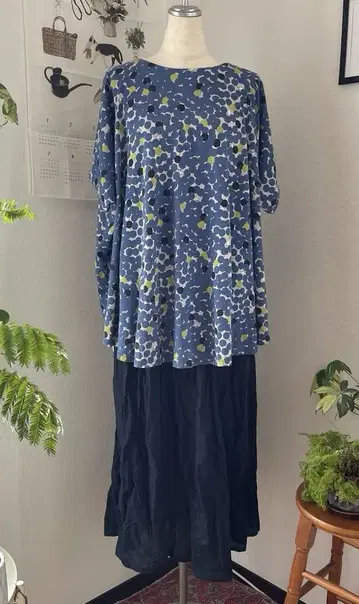 마블슈드 Tree dot 와이드 실루엣 풀오버