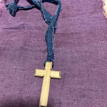MARCHE' DE SOEUR / 나무 십자가 목걸이
