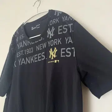 Under Armour x NEW YORK YANKEES 남성용 티셔츠