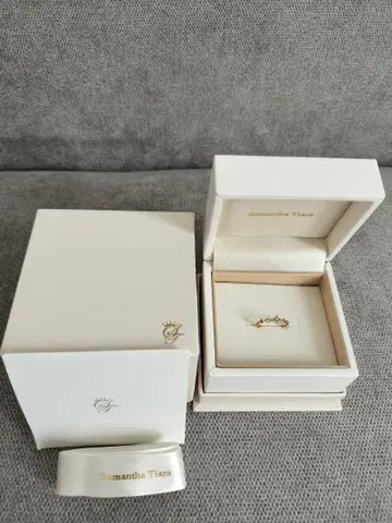 Samantha Tiara 핑키링