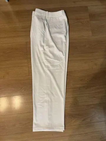 UNIQLO 턱 와이드 팬츠 화이트 긴 길이