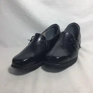 블랙 가죽 로퍼 미디힐