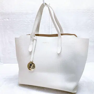 새상품급 FURLA 훌라 샐리 S 토트백 핸드백 가죽
