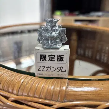 ZZ 건담 한정판 피규어