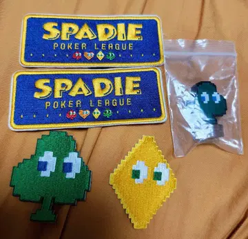 SPADIE POKER LEAGUE 패치와 카드 프로텍터 세트