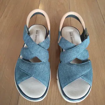 COULEUR VARIE 크롤 발리에 경량 크로스 벨트 샌들 24cm