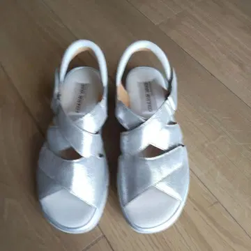 COULEUR VARIE 크롤 발리에 경량 크로스 벨트 샌들 24cm