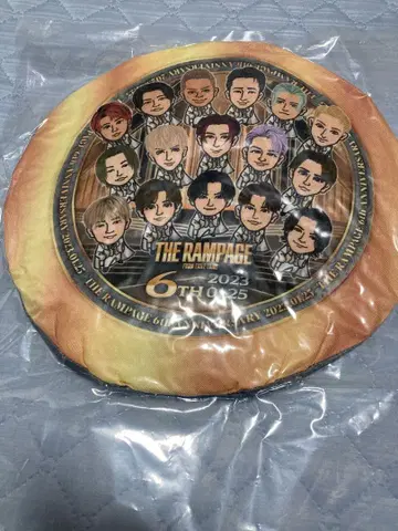 THE RAMPAGE 6주년 단체 원형 쿠션