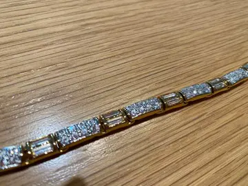 스와로브스키 골드 팔찌