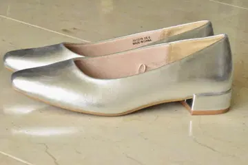 실버 스틸레토 플랫슈즈(25) 2cm 힐