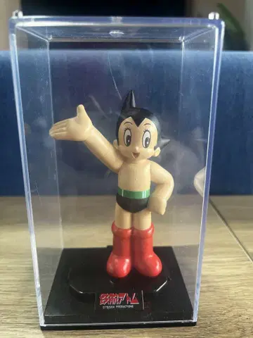 철완 아톰 피규어