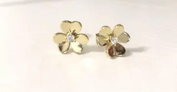 클로버 꽃 귀걸이