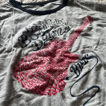 Free Wheelin Bob Dylan tee