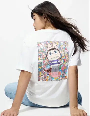 POP MART UT 컬러: 00 WHITE 사이즈: WOMEN M