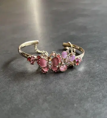 Anna Sui 나비 모티브 핑크 스톤 뱅글