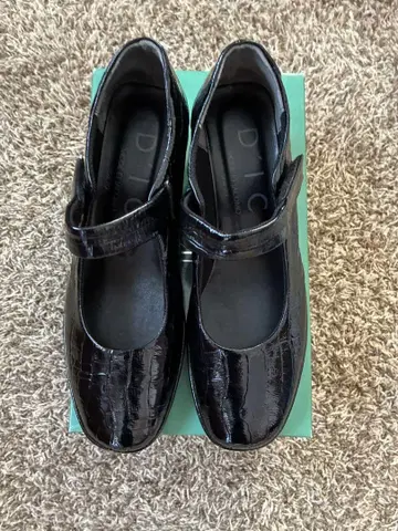 DICI 에나멜 스트랩 펌프스 23.5cm